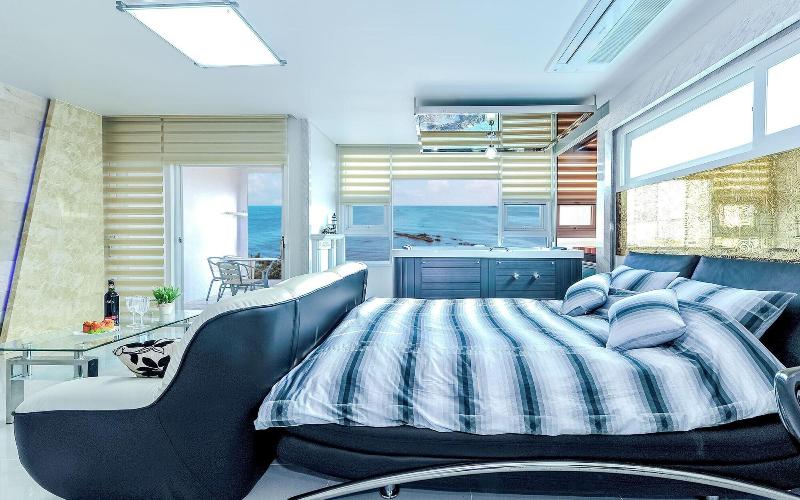 Pohang Pinewave Sea & Spa Pension image