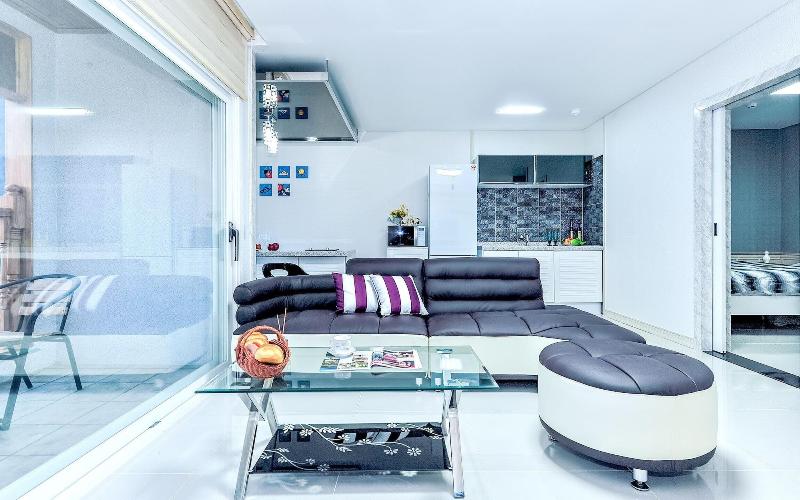 Pohang Pinewave Sea & Spa Pension image