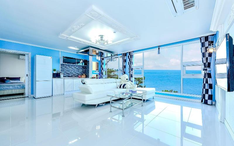 Pohang Pinewave Sea & Spa Pension image