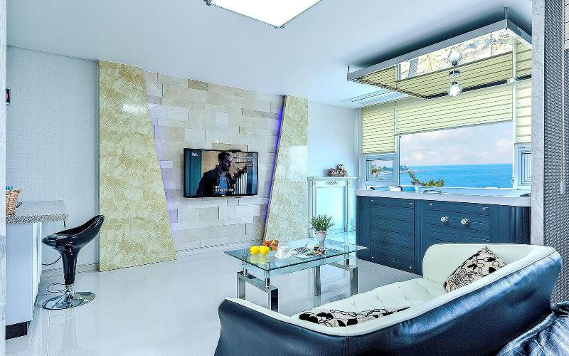 Pohang Pinewave Sea & Spa Pension image