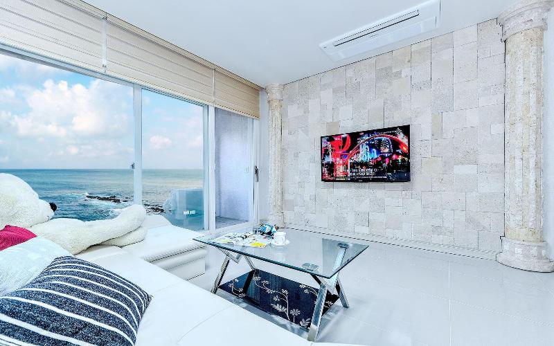 Pohang Pinewave Sea & Spa Pension image