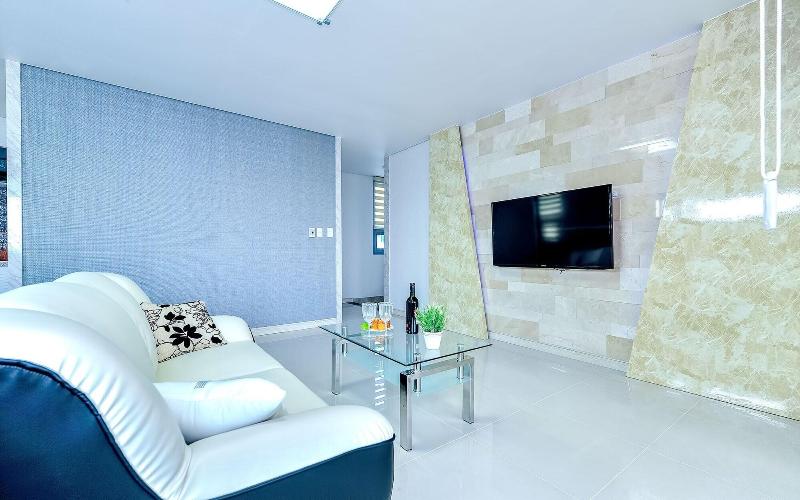 Pohang Pinewave Sea & Spa Pension image