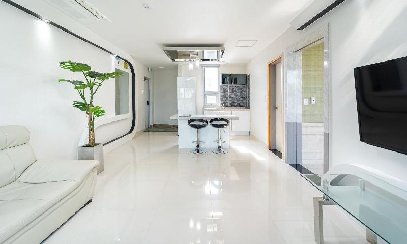 Pohang Pinewave Sea & Spa Pension image