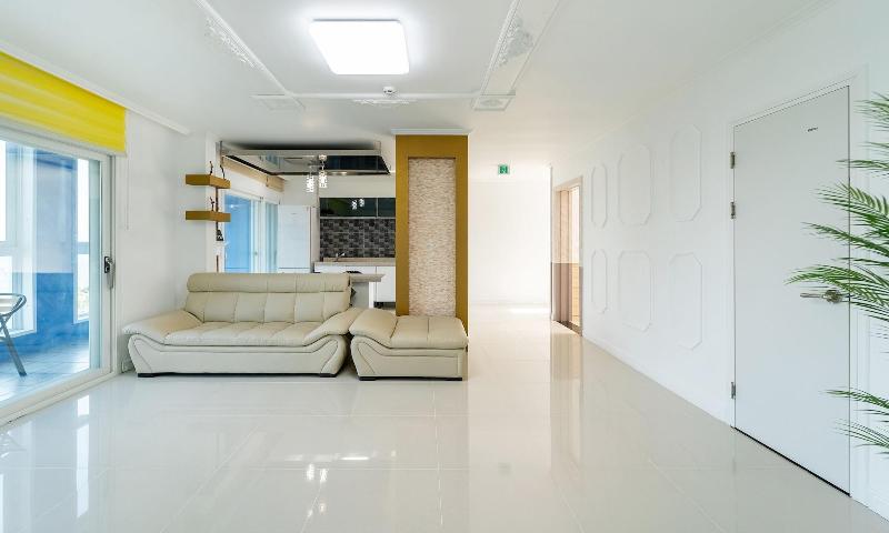 Pohang Pinewave Sea & Spa Pension image