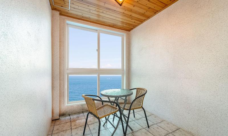 Pohang Pinewave Sea & Spa Pension image
