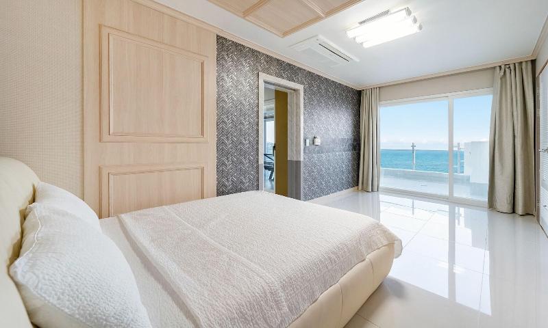 Pohang Pinewave Sea & Spa Pension image