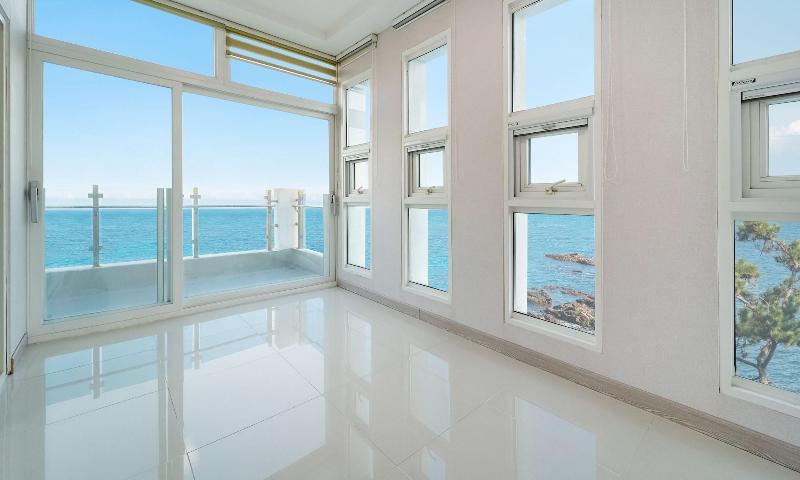 Pohang Pinewave Sea & Spa Pension image
