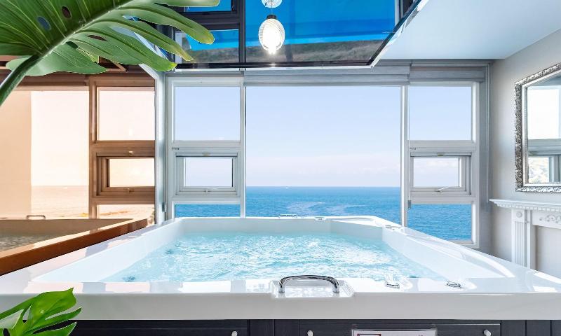 Pohang Pinewave Sea & Spa Pension image