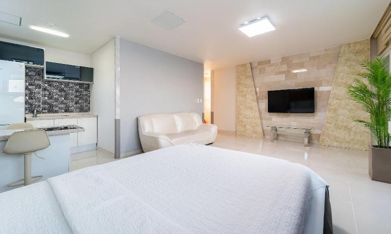 Pohang Pinewave Sea & Spa Pension image