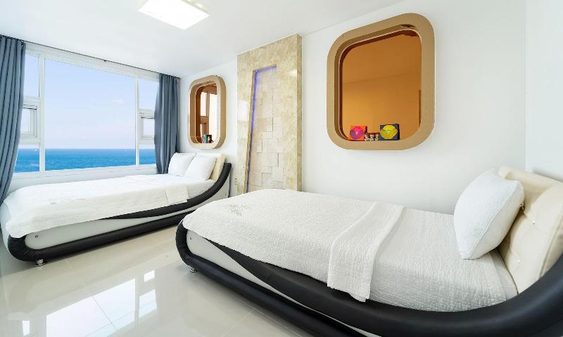 Pohang Pinewave Sea & Spa Pension image