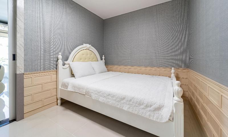 Pohang Pinewave Sea & Spa Pension image