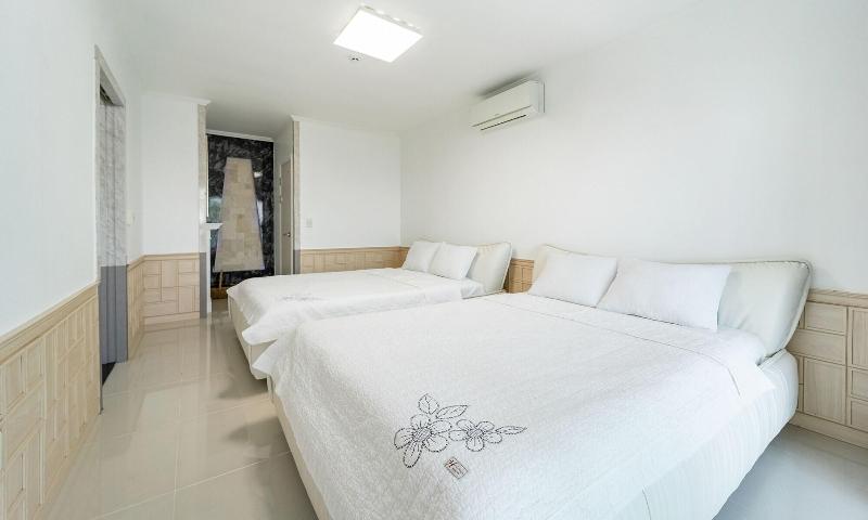 Pohang Pinewave Sea & Spa Pension image