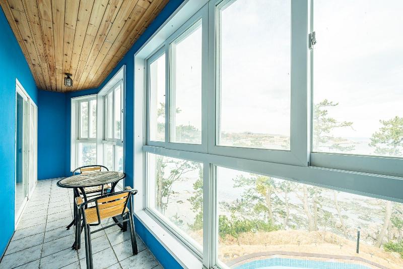 Pohang Pinewave Sea & Spa Pension image