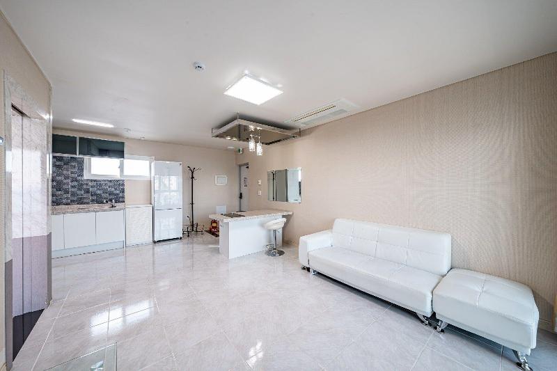 Pohang Pinewave Sea & Spa Pension image