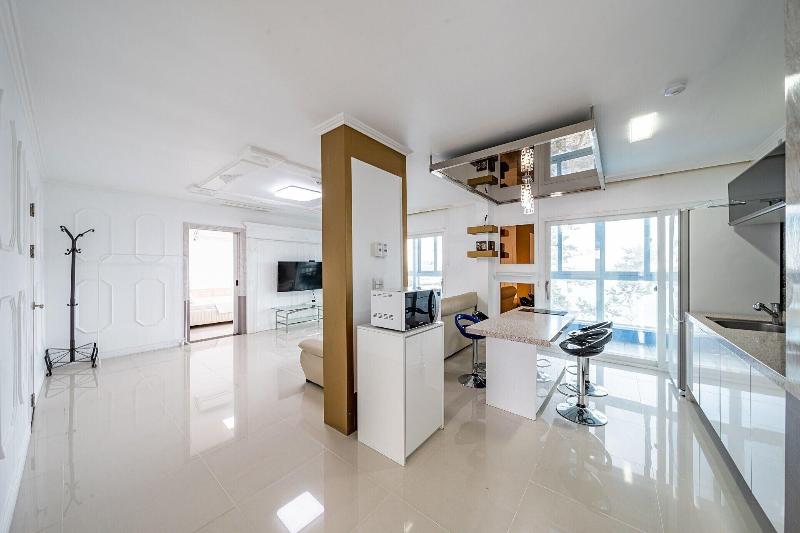 Pohang Pinewave Sea & Spa Pension image