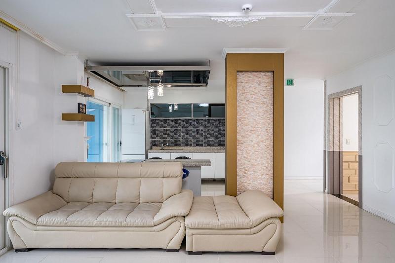 Pohang Pinewave Sea & Spa Pension image