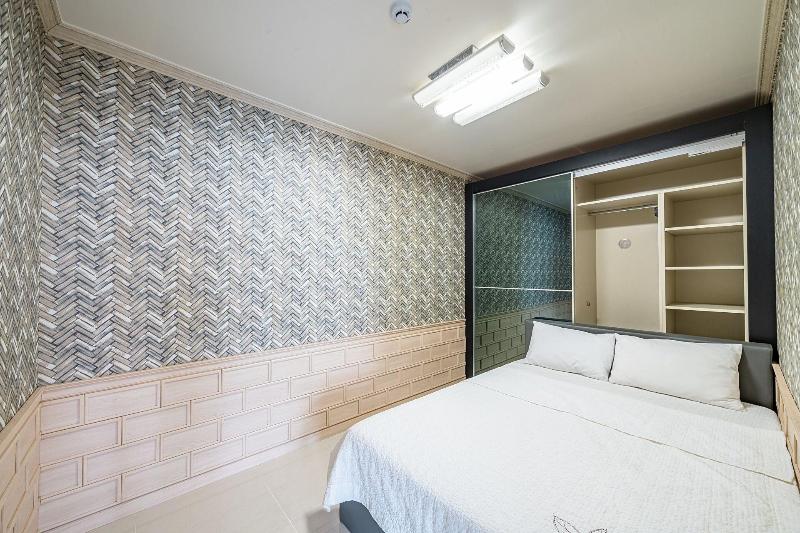 Pohang Pinewave Sea & Spa Pension image