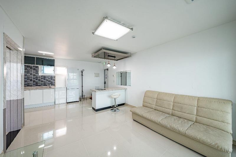Pohang Pinewave Sea & Spa Pension image