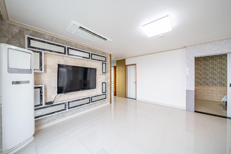 Pohang Pinewave Sea & Spa Pension image