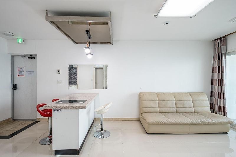 Pohang Pinewave Sea & Spa Pension image
