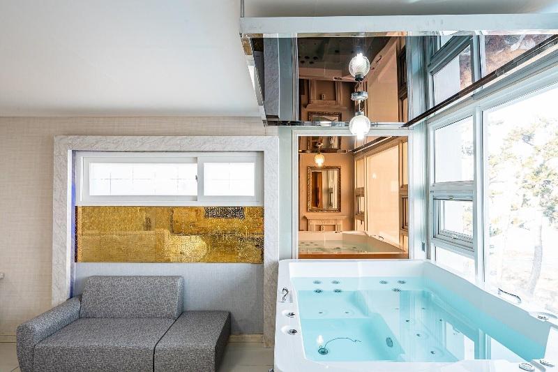 Pohang Pinewave Sea & Spa Pension image