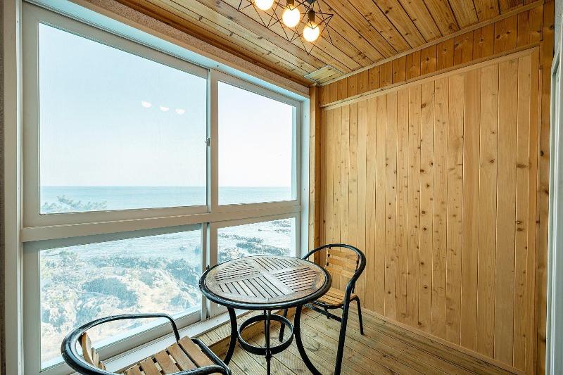 Pohang Pinewave Sea & Spa Pension image