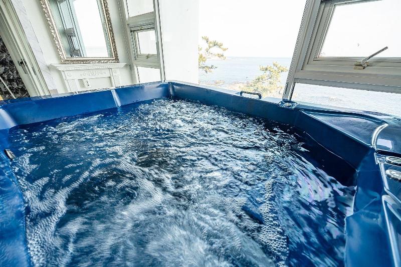 Pohang Pinewave Sea & Spa Pension image