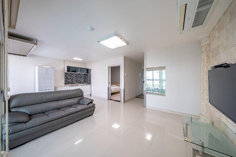 Pohang Pinewave Sea & Spa Pension image