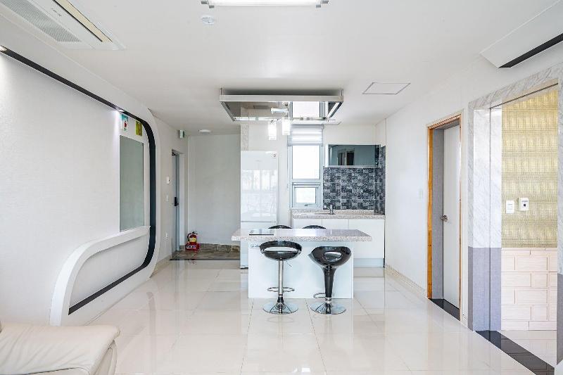 Pohang Pinewave Sea & Spa Pension image