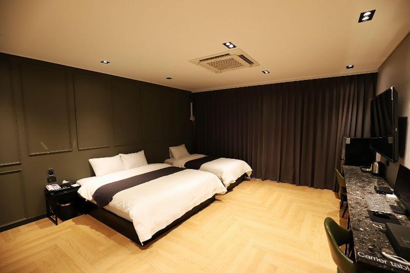 Dongducheon Hotel The Gray image