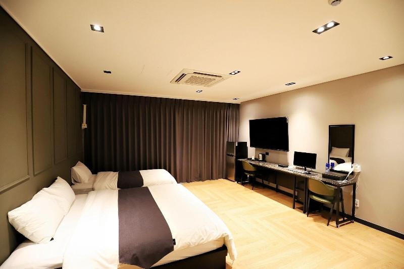 Dongducheon Hotel The Gray image
