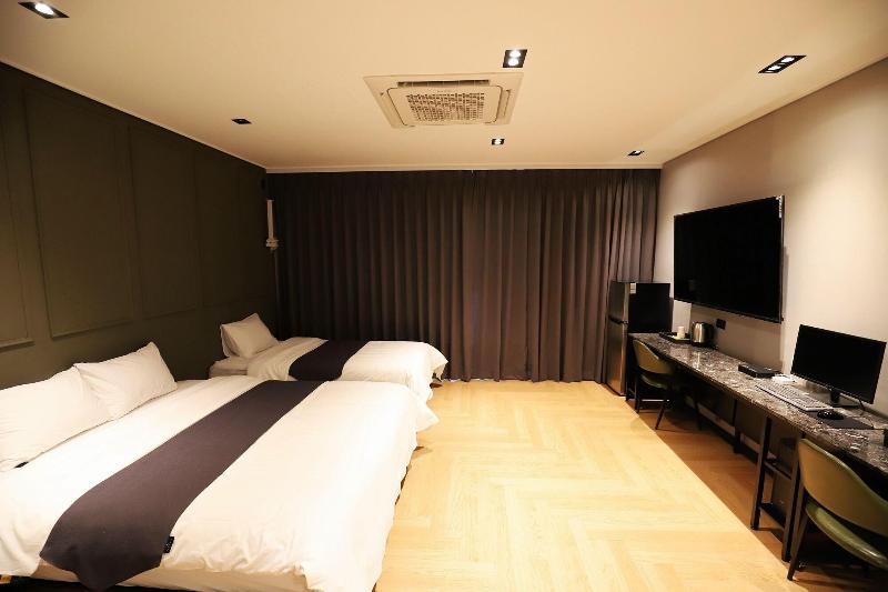 Dongducheon Hotel The Gray image