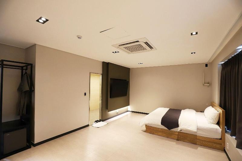 Dongducheon Hotel The Gray image