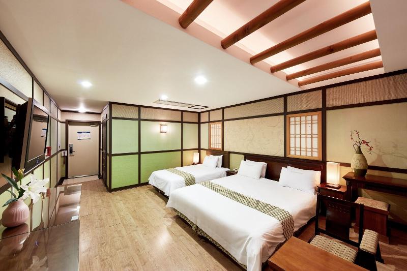 Dongbusan Oncheon Hotel image