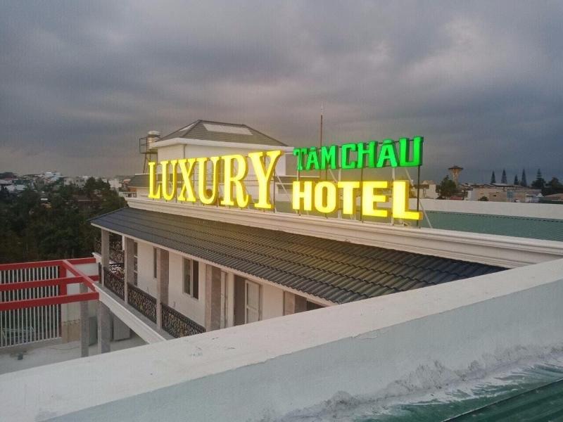 Tam Chau Luxury Hotel image