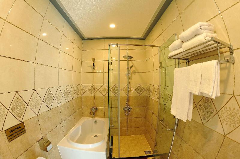 Tam Chau Luxury Hotel image