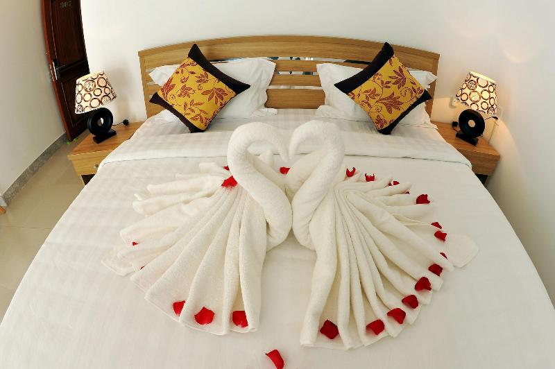 Tam Chau Luxury Hotel image