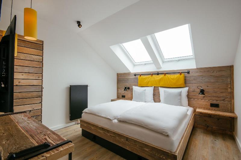 Hotel Landhafen image