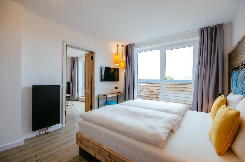 Hotel Landhafen image
