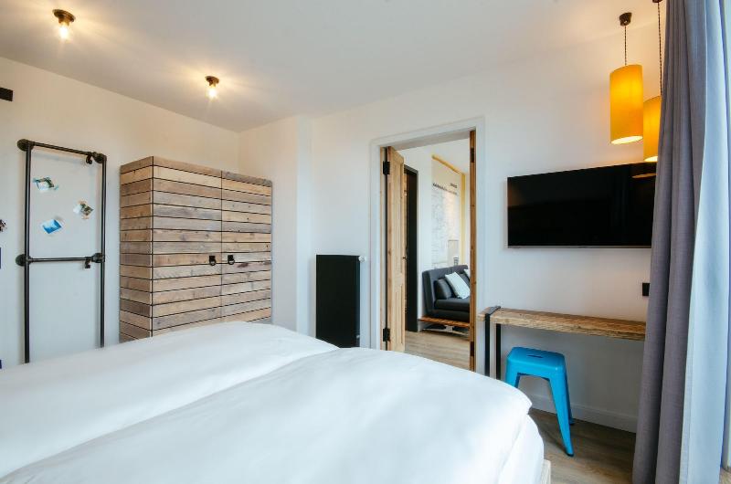 Hotel Landhafen image