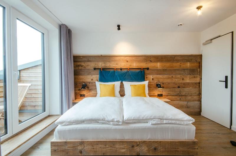 Hotel Landhafen image