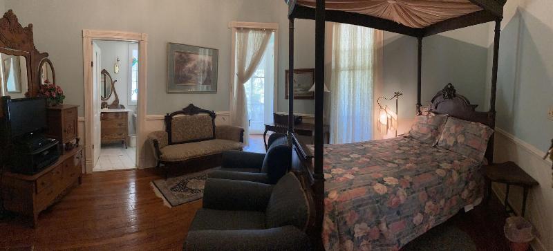 Rose House Inn image 4