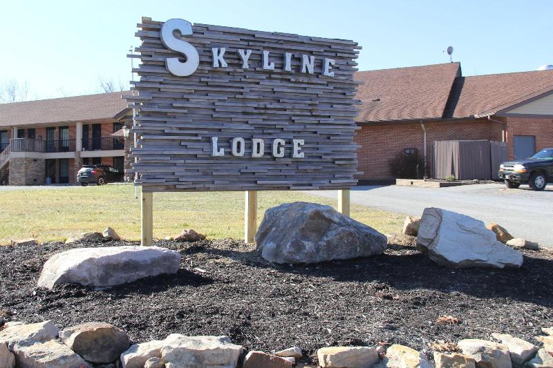 Skyline Lodge image