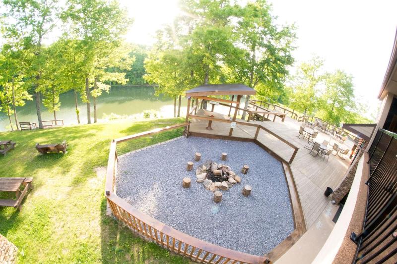 Skyline Lodge image