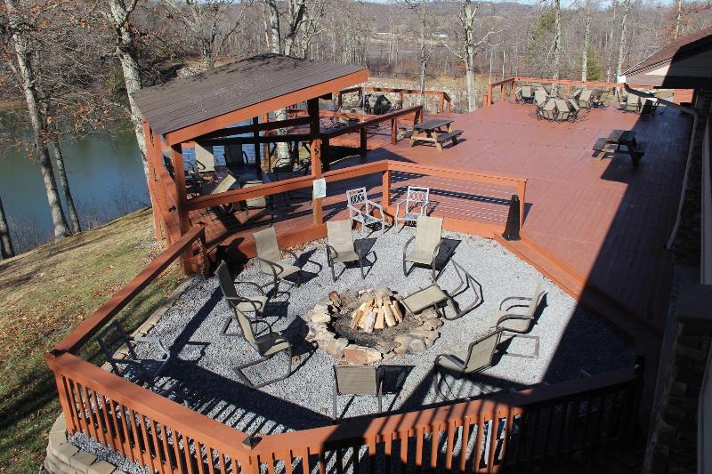 Skyline Lodge image