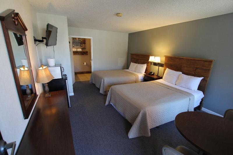Skyline Lodge image