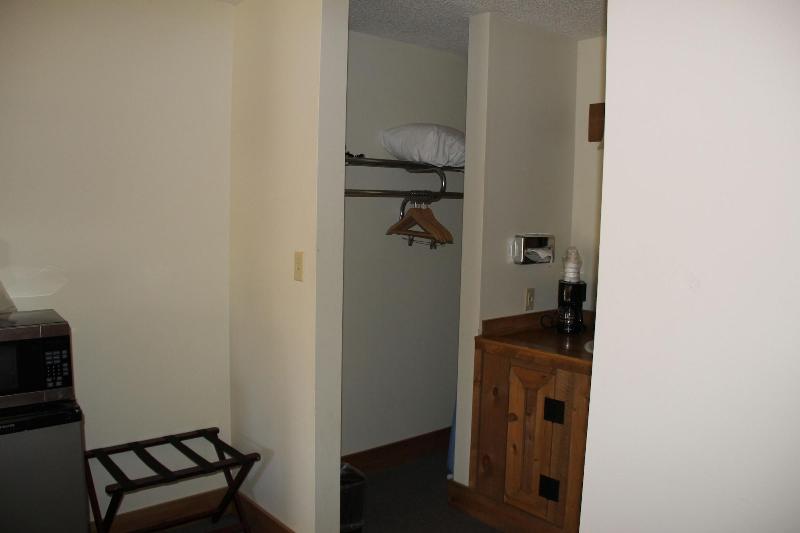Skyline Lodge image
