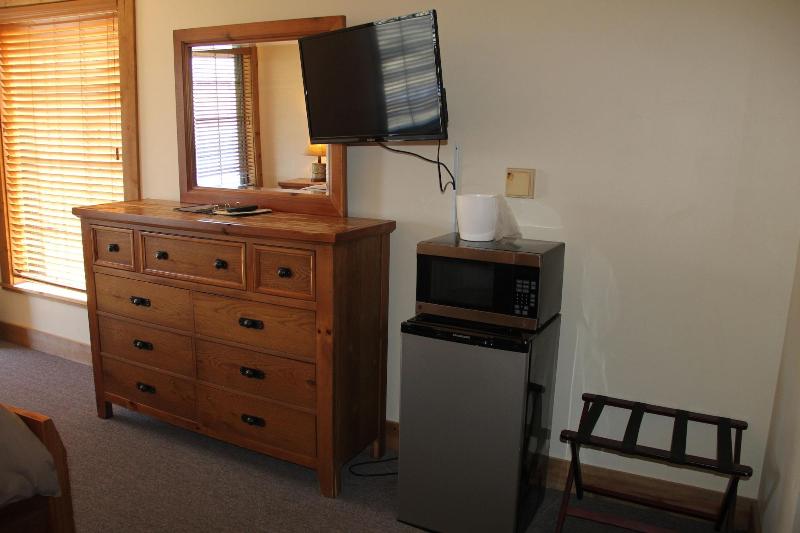 Skyline Lodge image