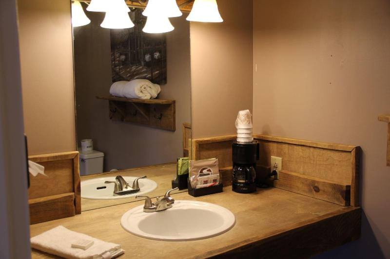 Skyline Lodge image