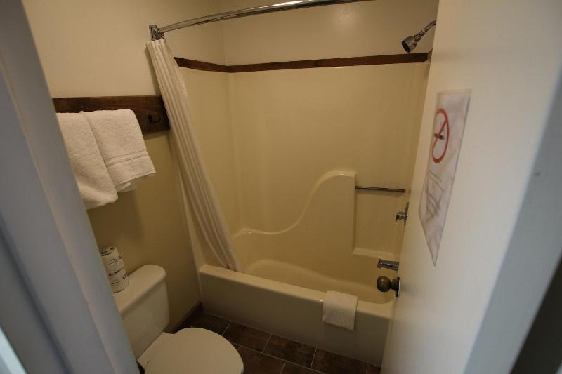 Skyline Lodge image